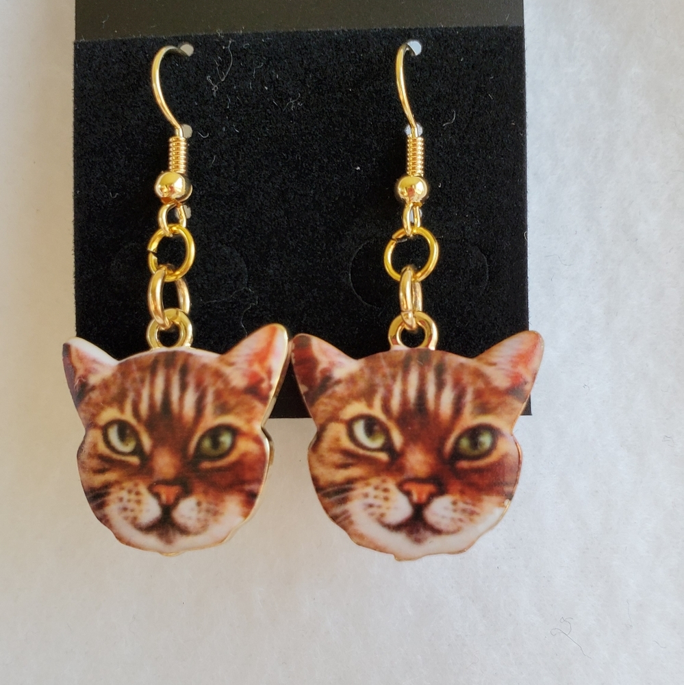 Women's orange tabby cat hook earrings